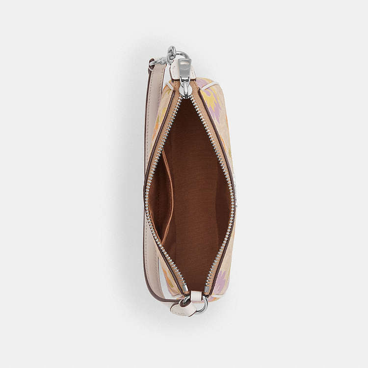 Bolso Nolita 19 con estampado floral Coach